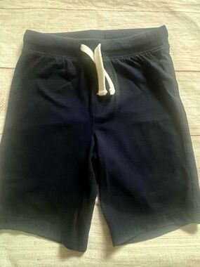 Kids 
Old Navy Navy Athletic Drawstring Shorts with White Cord